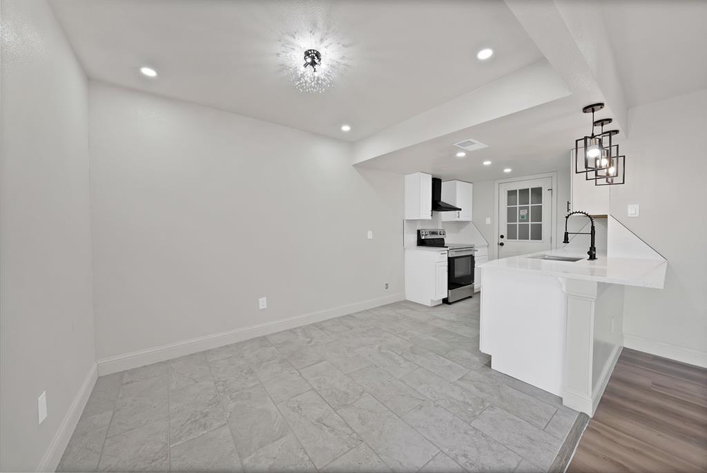 858 Lexington Drive, Lancaster, TX 75134