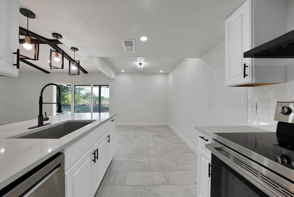 858 Lexington Drive, Lancaster, TX 75134