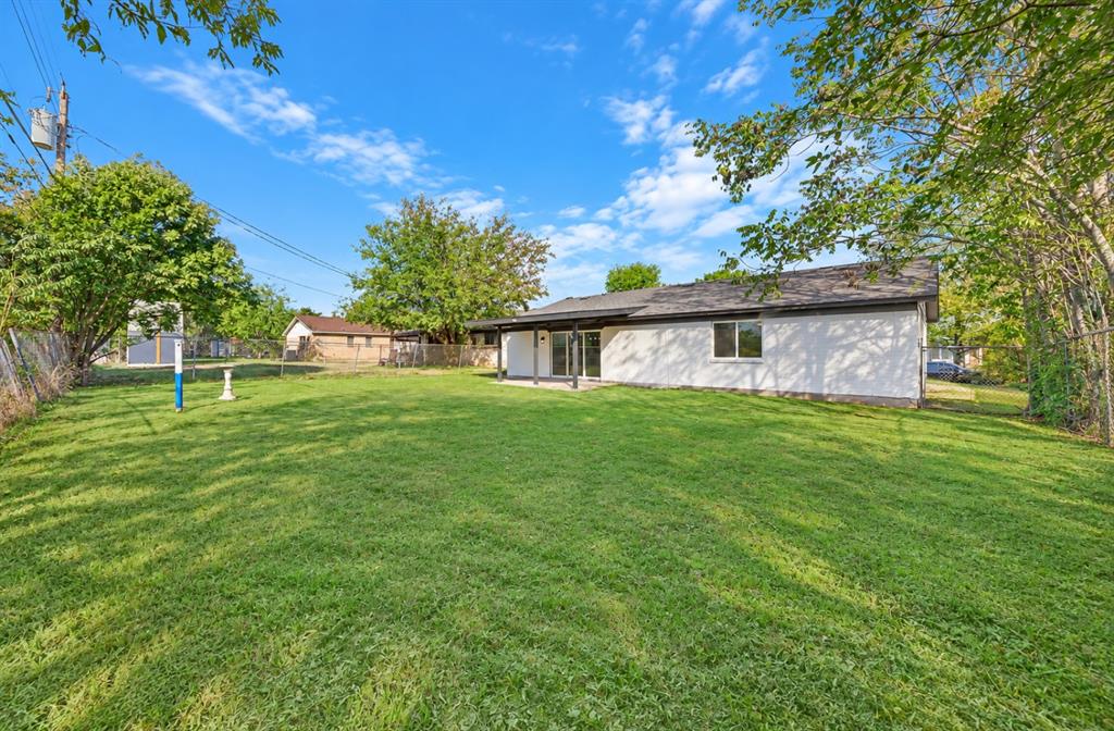 858 Lexington Drive, Lancaster, TX 75134