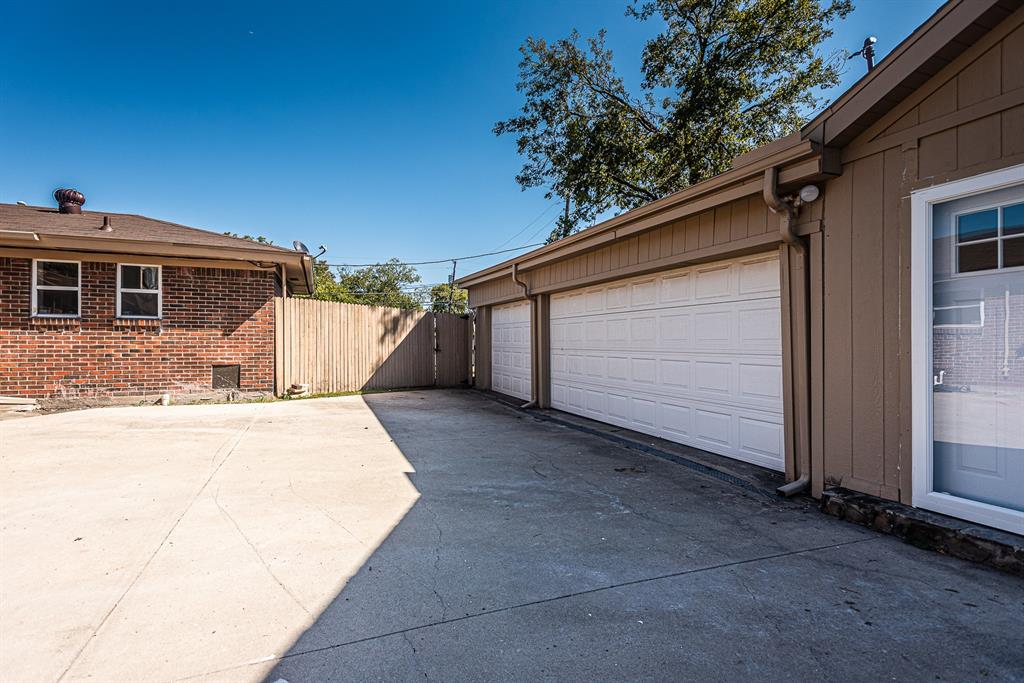3074 Valwood Parkway, Farmers Branch, TX 75234