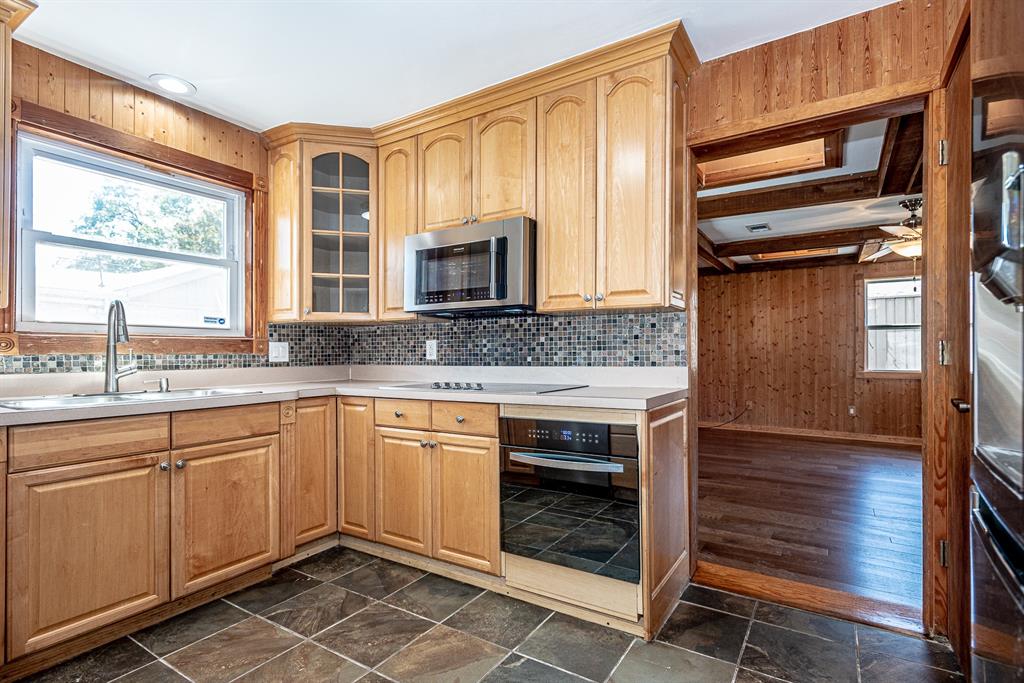 3074 Valwood Parkway, Farmers Branch, TX 75234