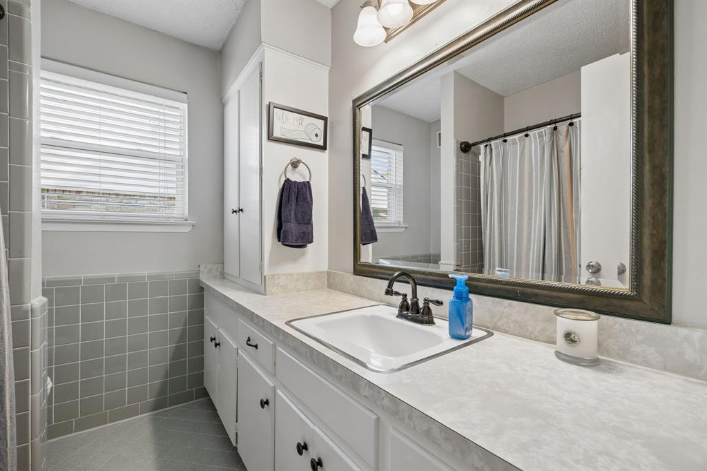 10621 Mapleridge Drive, Dallas, TX 75238