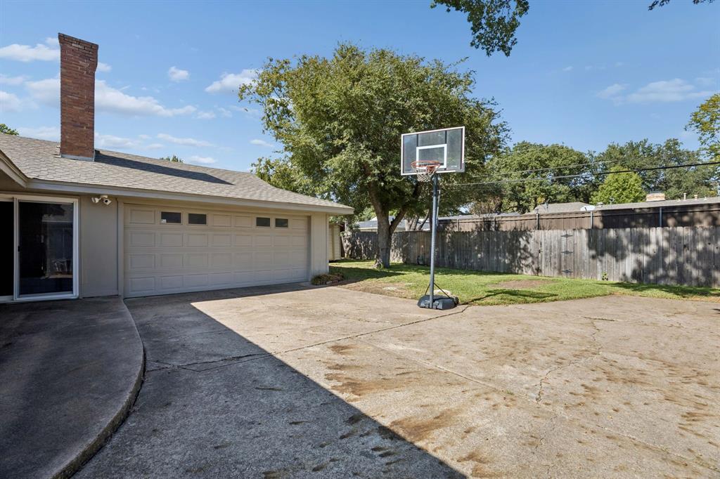 10621 Mapleridge Drive, Dallas, TX 75238