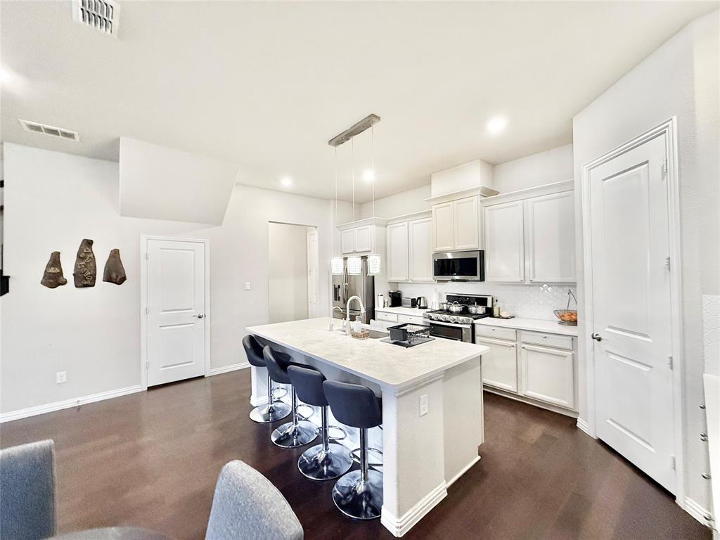 1021 ZACHARY Way, Allen, TX 75013 1021 ZACHARY Way, Allen, TX 75013
