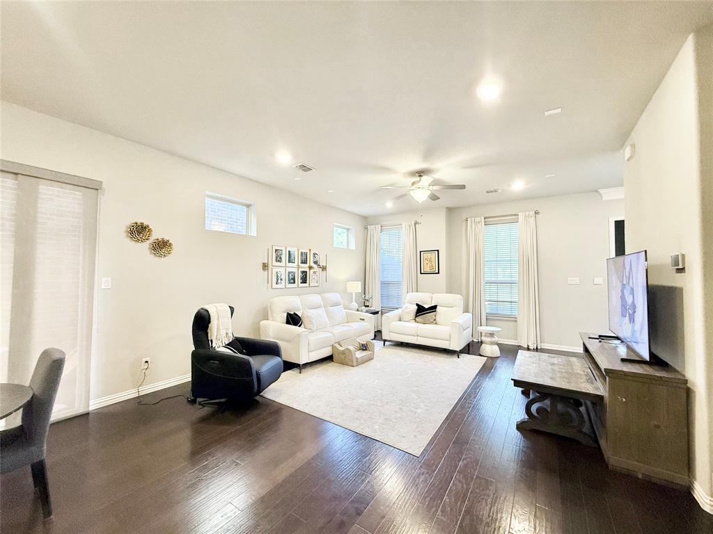 1021 ZACHARY Way, Allen, TX 75013 1021 ZACHARY Way, Allen, TX 75013