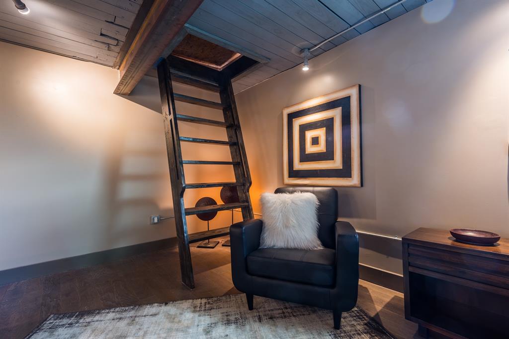 3100 Commerce Street, #160, Dallas, TX 75226