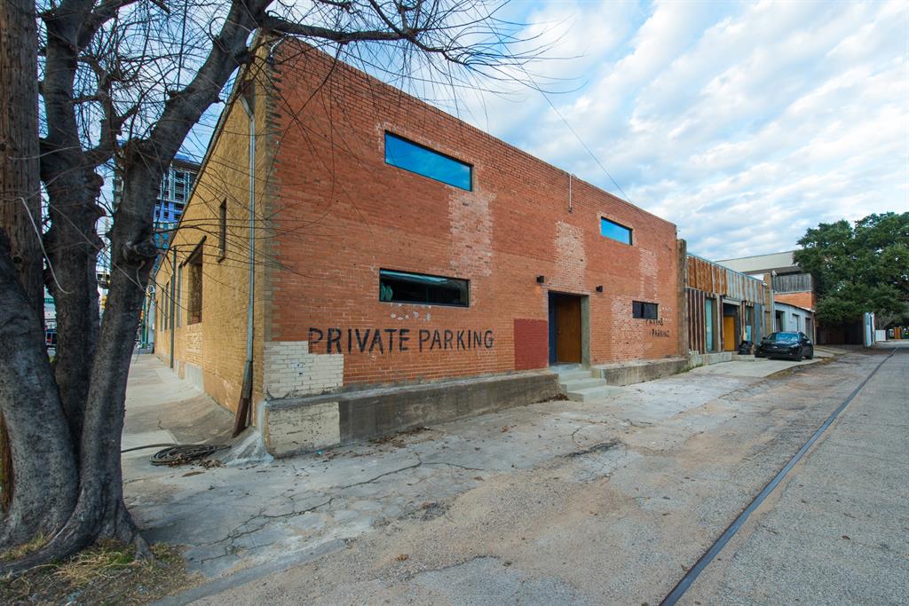 3100 Commerce Street, #160, Dallas, TX 75226