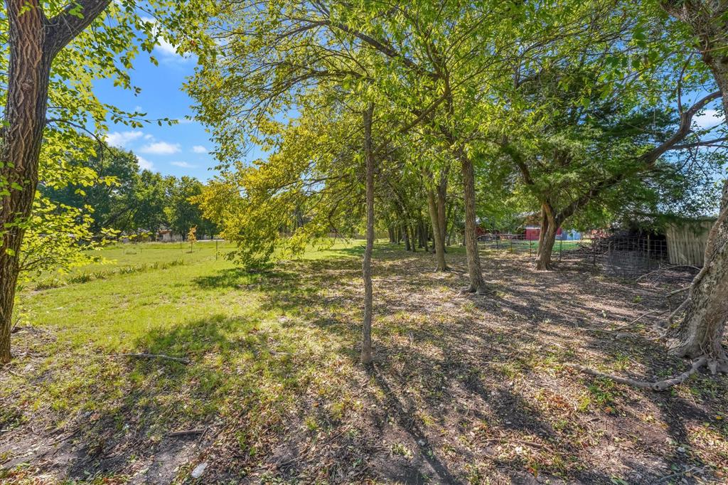 312 Davis St., Farmersville, TX 75442