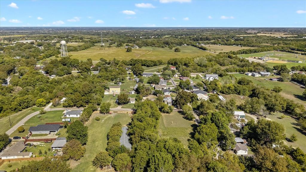 312 Davis St., Farmersville, TX 75442