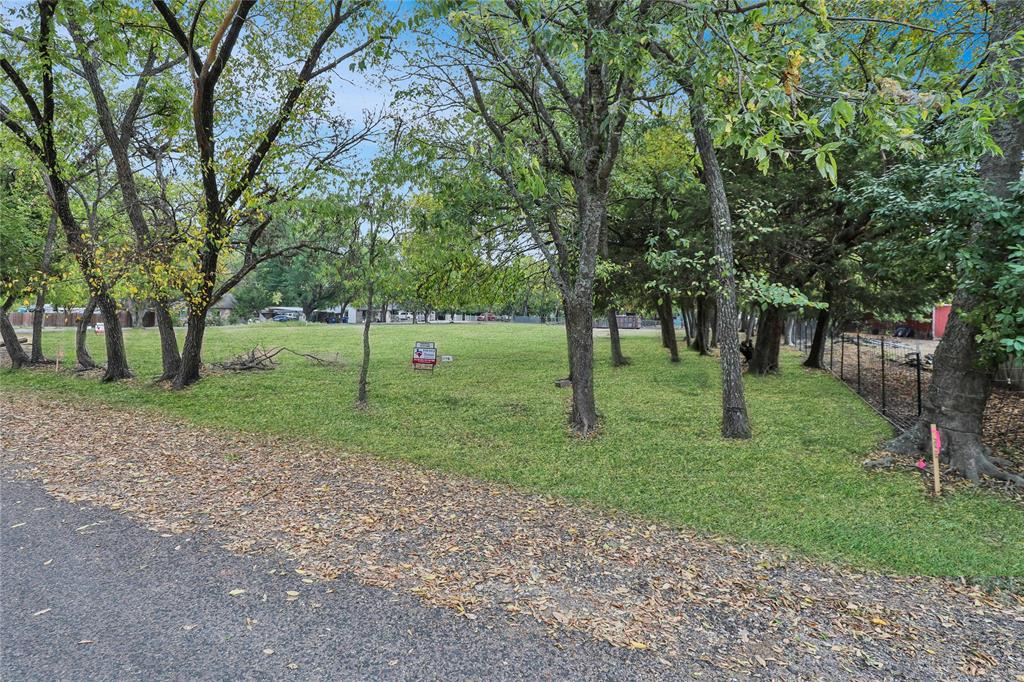 312 Davis St., Farmersville, TX 75442
