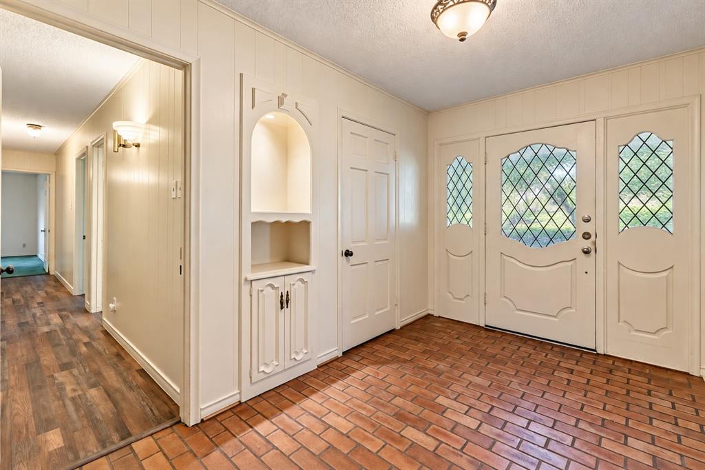 9309 Vinewood Drive, Dallas, TX 75228