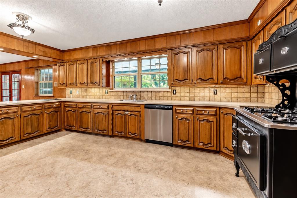 9309 Vinewood Drive, Dallas, TX 75228