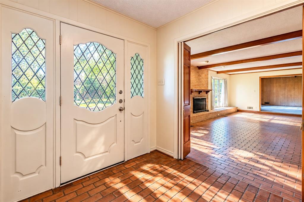 9309 Vinewood Drive, Dallas, TX 75228