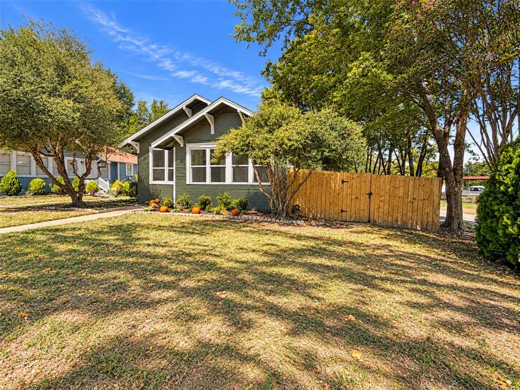 1104 Park Street, Greenville, TX 75401 1104 Park Street, Greenville, TX 75401