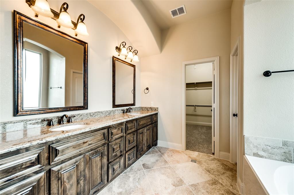 600 England Street, Fate, TX 75189
