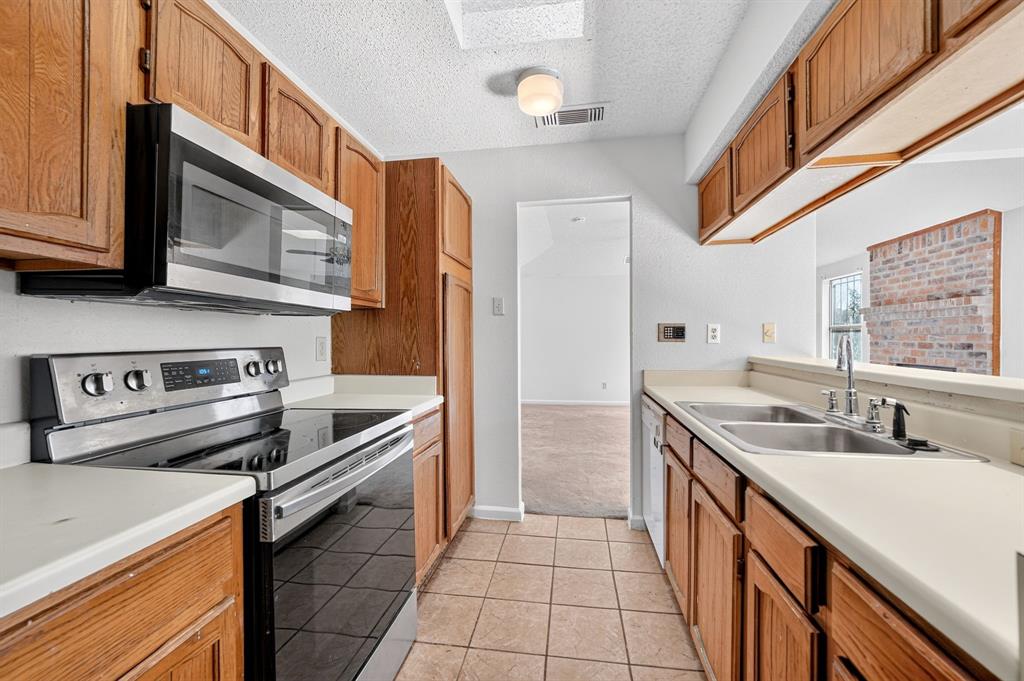 1413 Natchez Trace, Mesquite, TX 75149