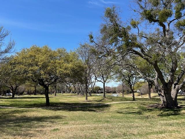 28 Emerald Pond Drive, Frisco, TX 75034