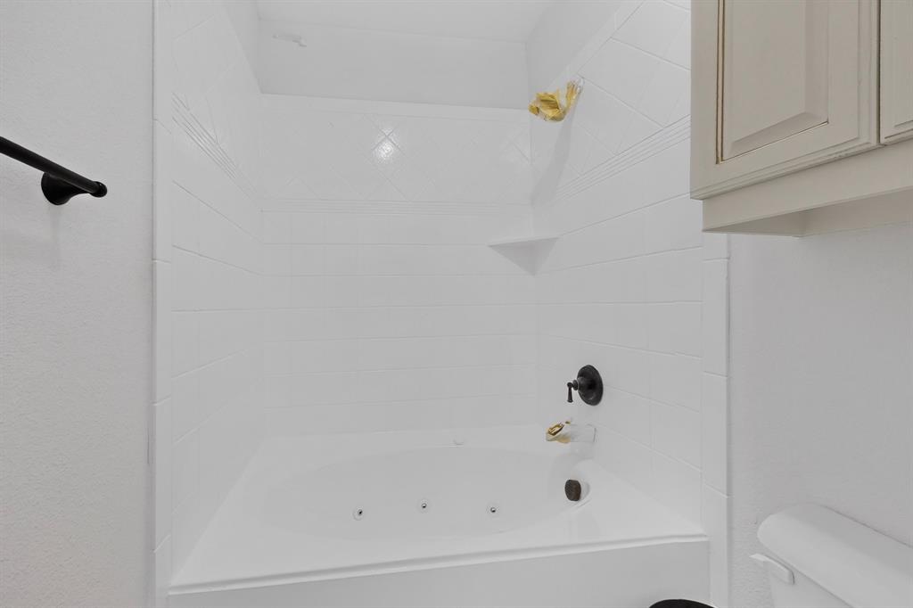 6606 Windward View Drive, Rowlett, TX 75088