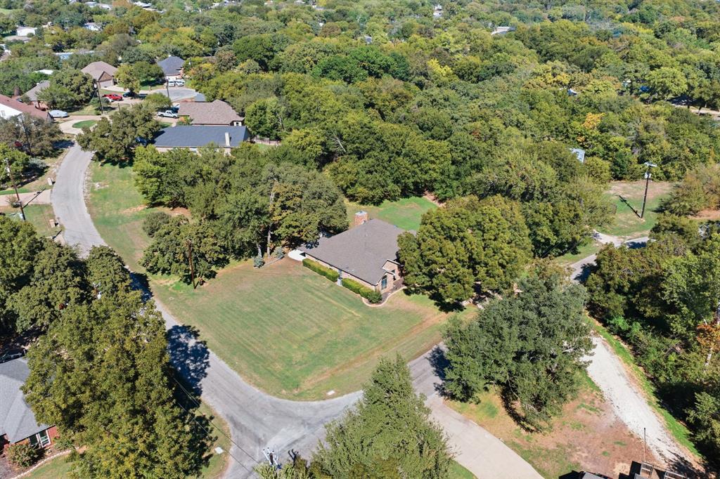 404 Aqua Vista Drive, Granbury, TX 76049