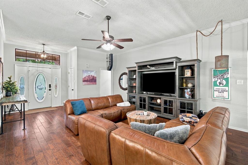 Large Family Room Large Family Room