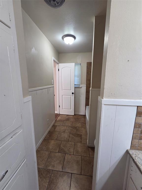 304 S Joyce Street, Lacy Lakeview, TX 76705 304 S Joyce Street, Lacy Lakeview, TX 76705