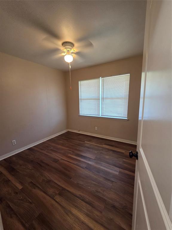 304 S Joyce Street, Lacy Lakeview, TX 76705 304 S Joyce Street, Lacy Lakeview, TX 76705