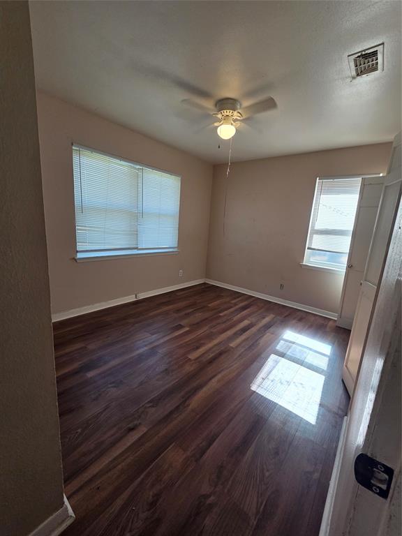 304 S Joyce Street, Lacy Lakeview, TX 76705 304 S Joyce Street, Lacy Lakeview, TX 76705