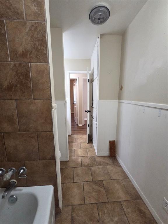 304 S Joyce Street, Lacy Lakeview, TX 76705 304 S Joyce Street, Lacy Lakeview, TX 76705