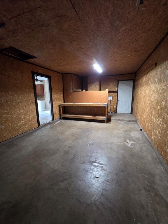 304 S Joyce Street, Lacy Lakeview, TX 76705