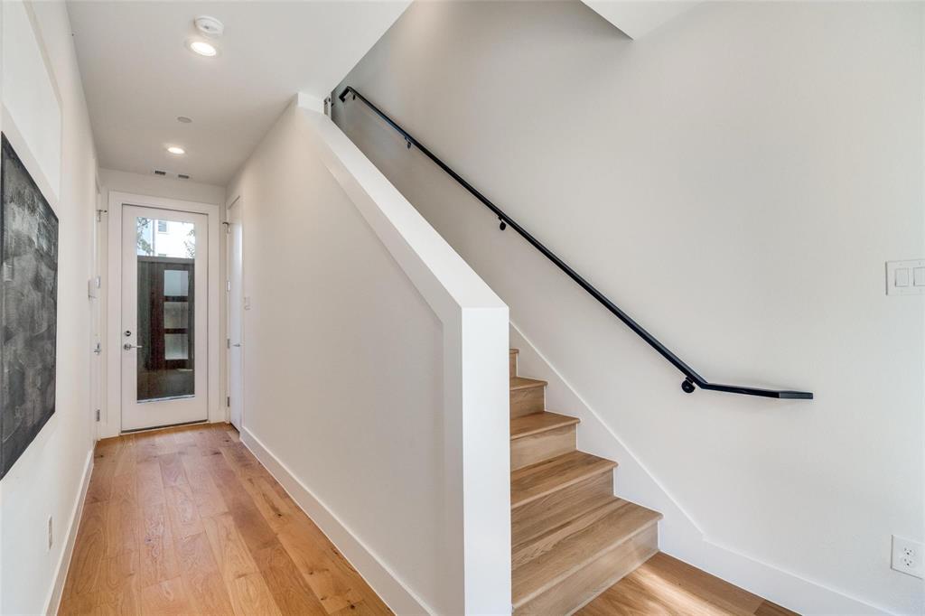 3940 Spring Valley Road, #2, Farmers Branch, TX 75244
