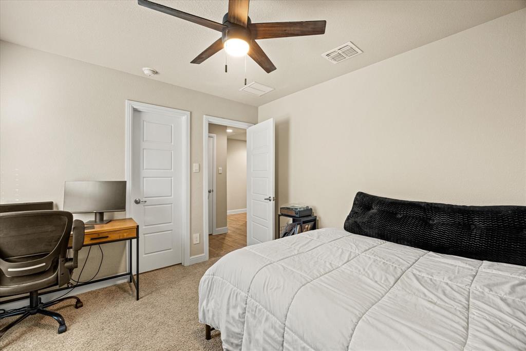 4119 Cornerstone Circle, Granbury, TX 76048