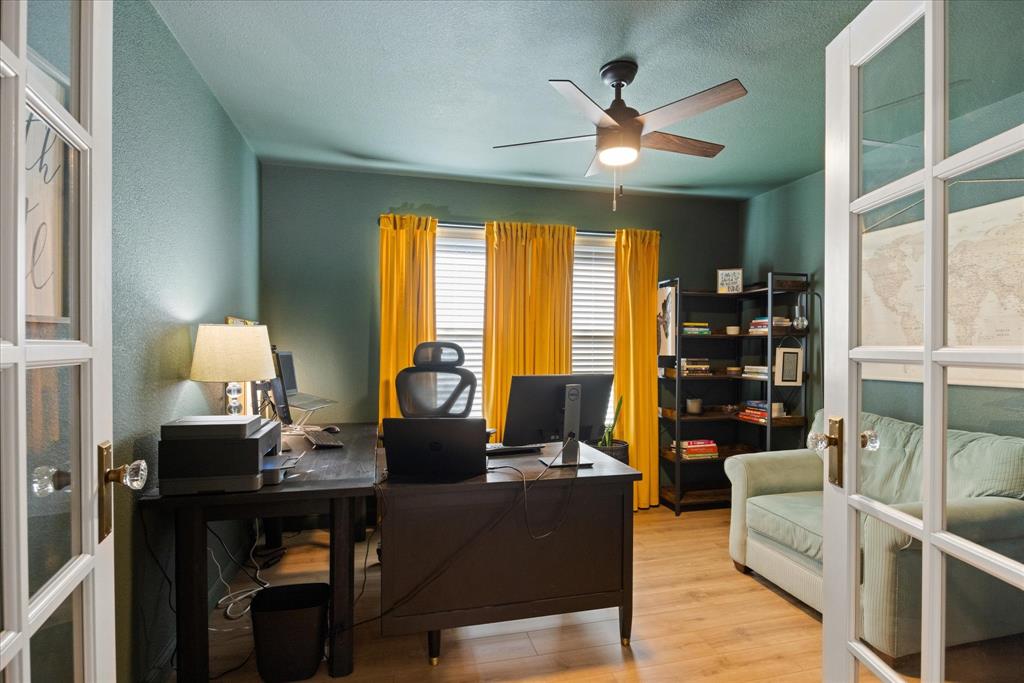 4119 Cornerstone Circle, Granbury, TX 76048