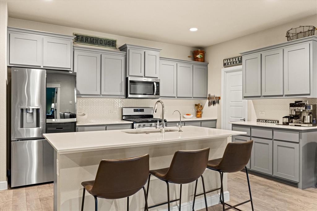 4119 Cornerstone Circle, Granbury, TX 76048