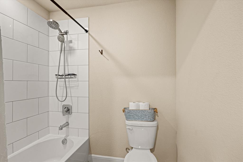 4119 Cornerstone Circle, Granbury, TX 76048
