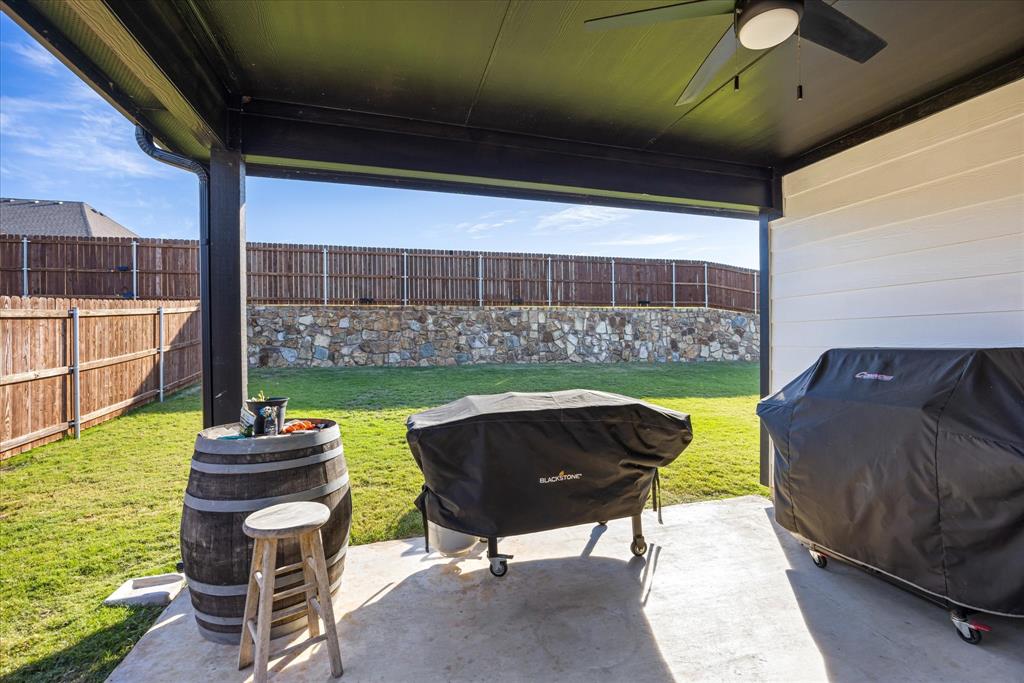 4119 Cornerstone Circle, Granbury, TX 76048