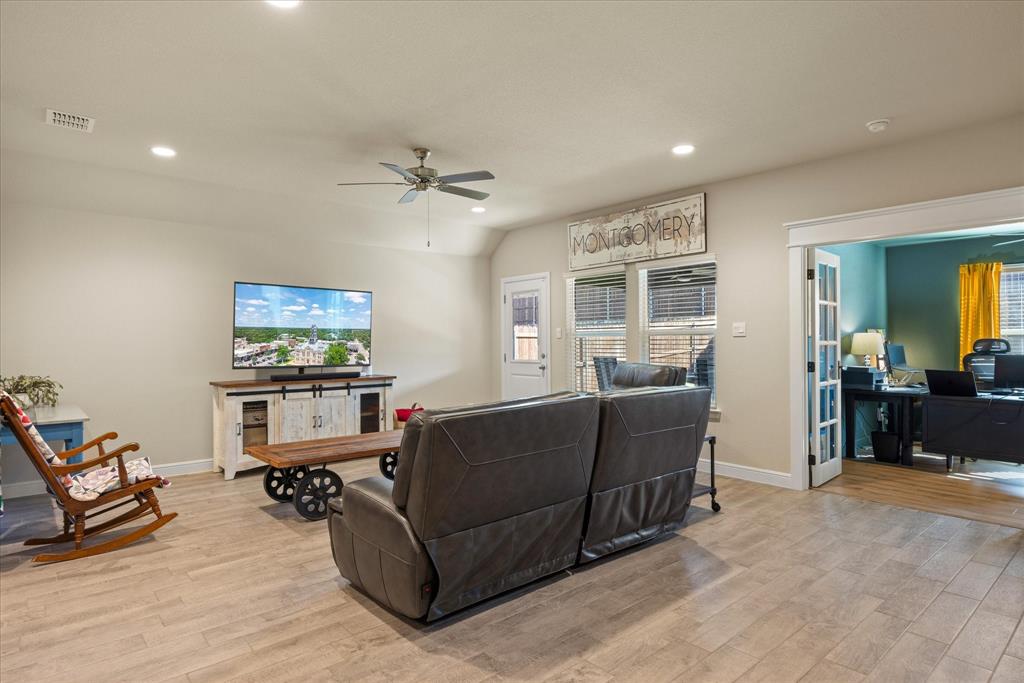 4119 Cornerstone Circle, Granbury, TX 76048 4119 Cornerstone Circle, Granbury, TX 76048