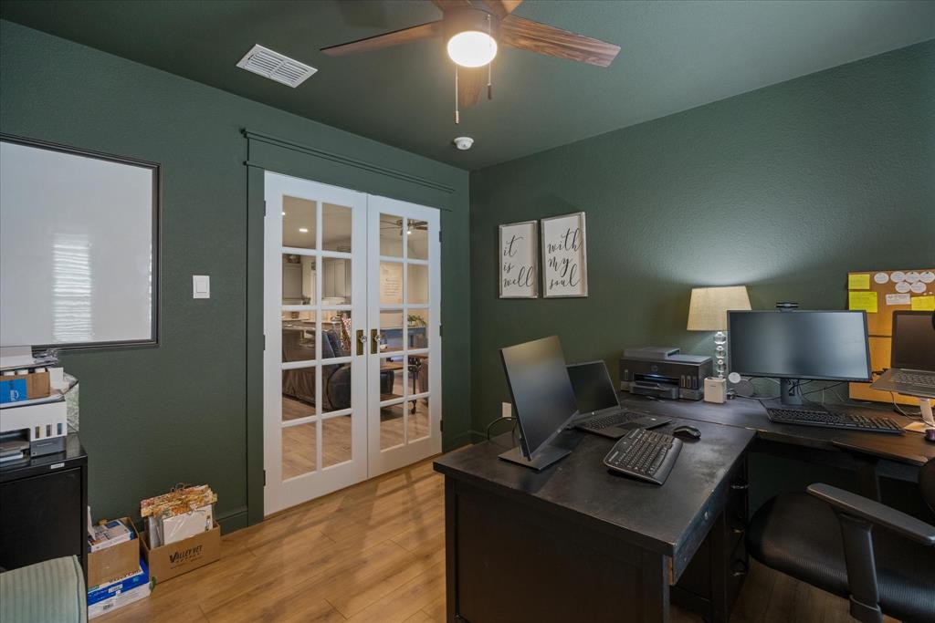 4119 Cornerstone Circle, Granbury, TX 76048
