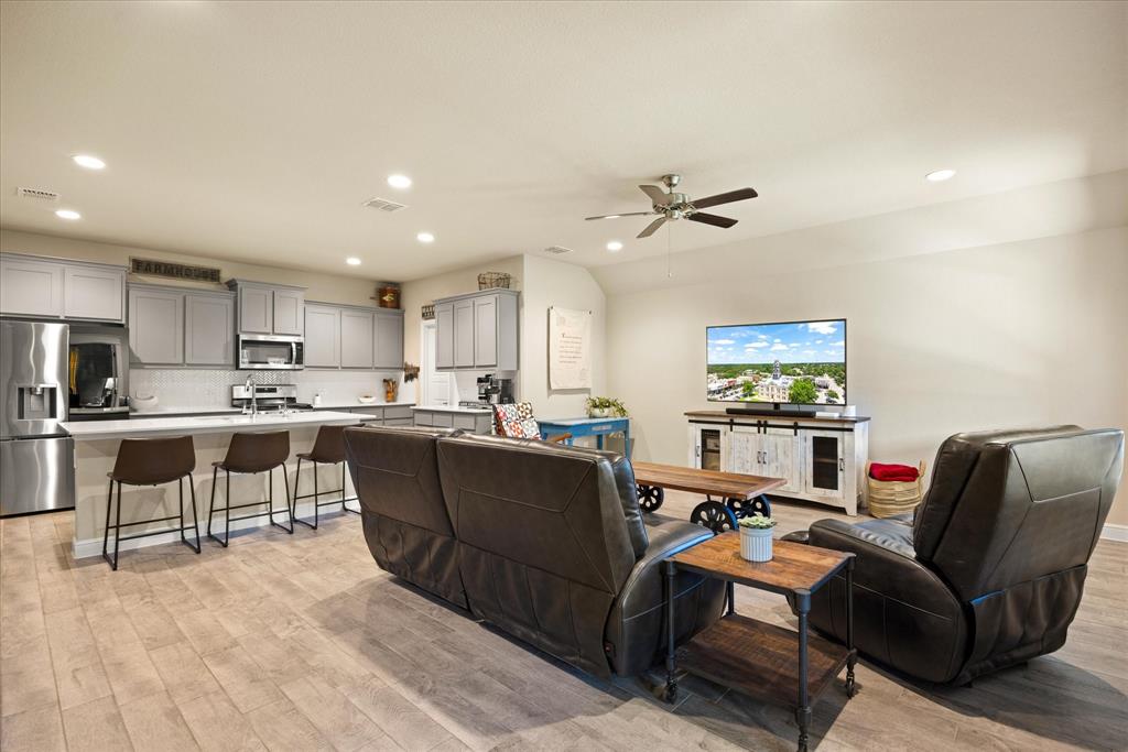 4119 Cornerstone Circle, Granbury, TX 76048 4119 Cornerstone Circle, Granbury, TX 76048
