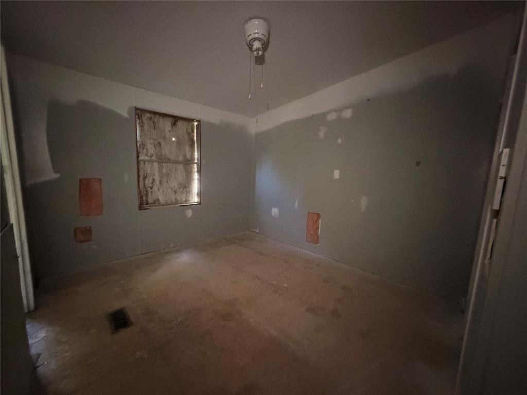 704 Lazy Springs Drive, Red Oak, TX 75154