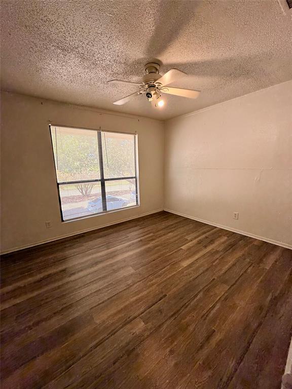 4146 Towngate Boulevard, Garland, TX 75041