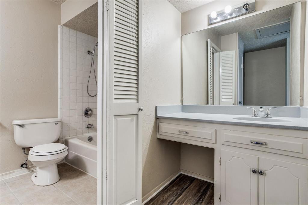 4146 Towngate Boulevard, Garland, TX 75041