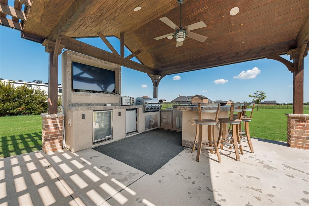 2921 W Alamosa Drive, Terrell, TX 75160