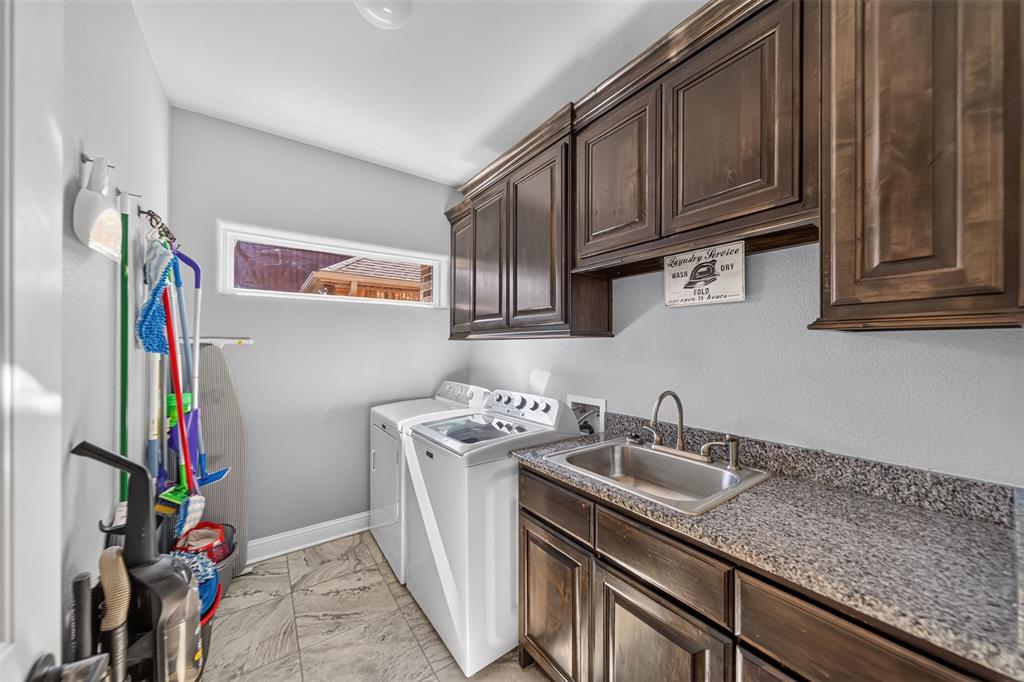 1513 White Bear Trail, Lindale, TX 75771