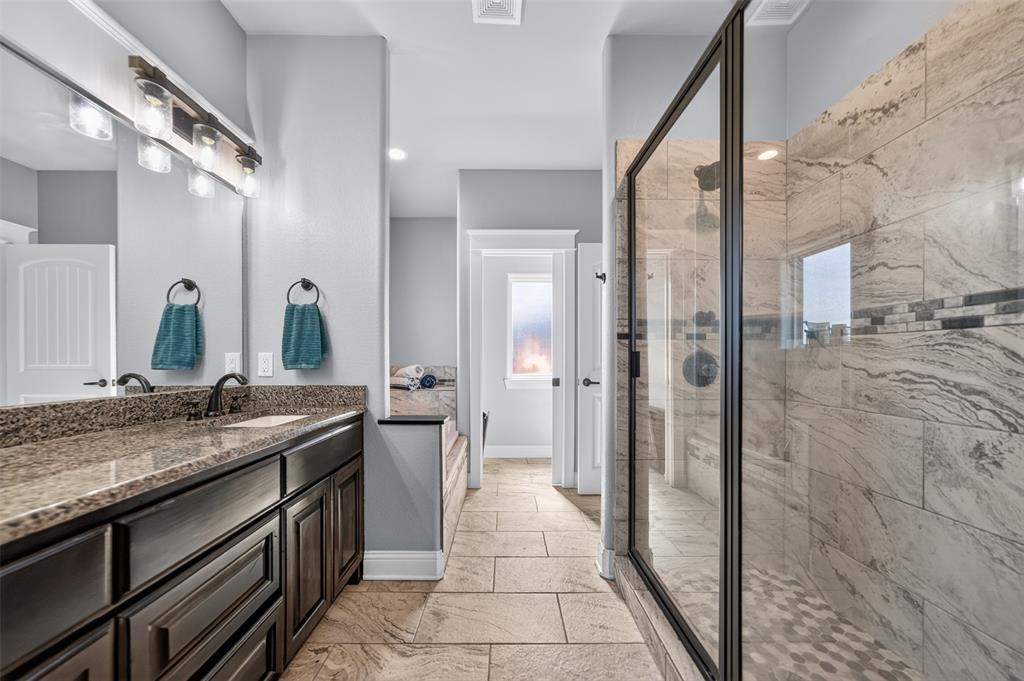 1513 White Bear Trail, Lindale, TX 75771