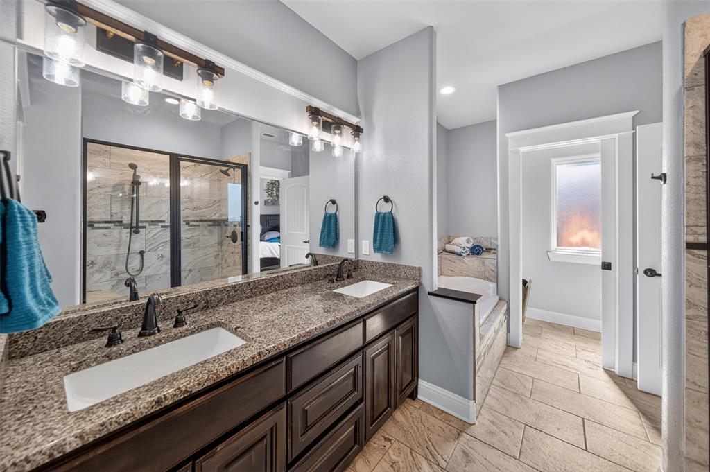 1513 White Bear Trail, Lindale, TX 75771