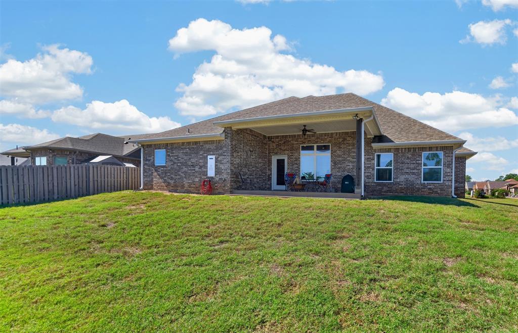 1513 White Bear Trail, Lindale, TX 75771