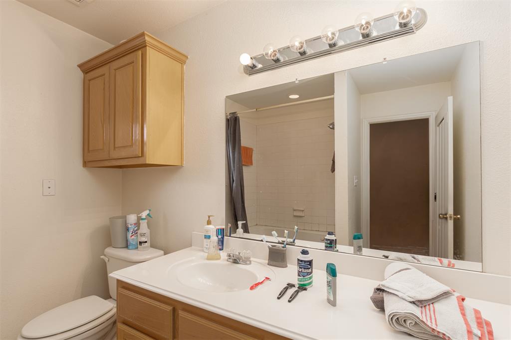 2601 W County Road 3306, Greenville, TX 75402