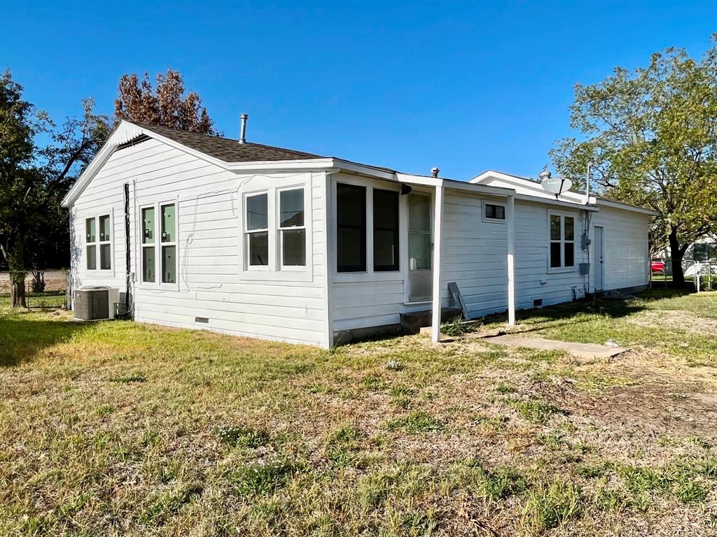 110 N Hwy 34 Street, Kaufman, TX 75142