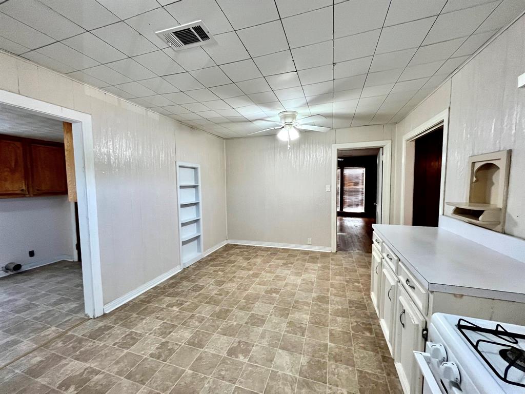 110 N Hwy 34 Street, Kaufman, TX 75142