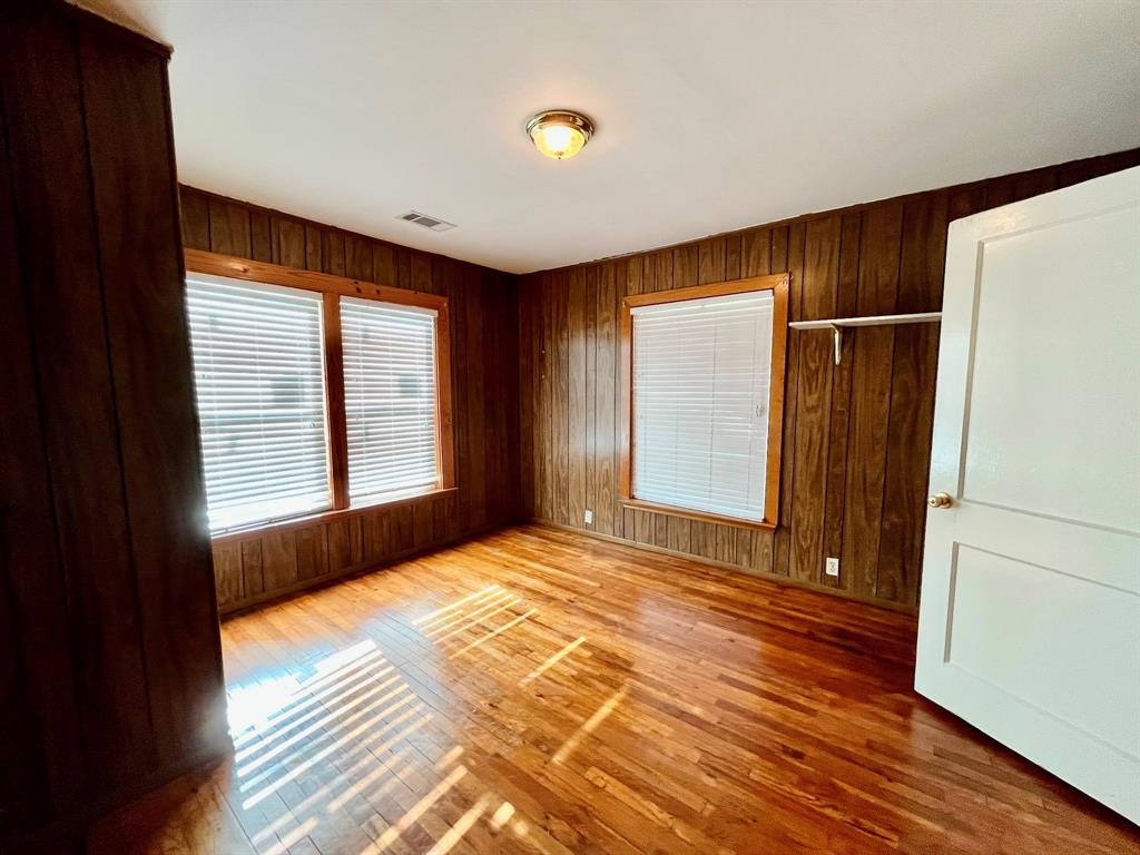 110 N Hwy 34 Street, Kaufman, TX 75142